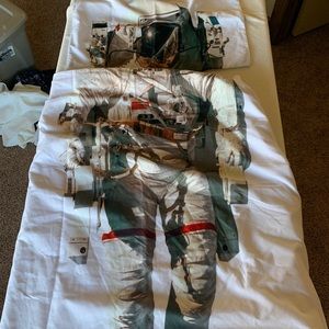 Astronaut bedding